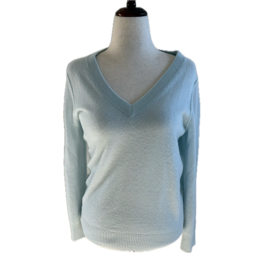 Aqua | Cashmere Light blue V-Neck Sweater | Sz M | Excellent Condition